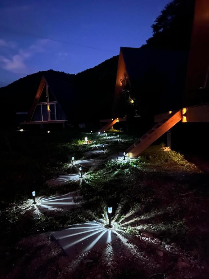 Cabane A-Frame Svinita מראה חיצוני תמונה