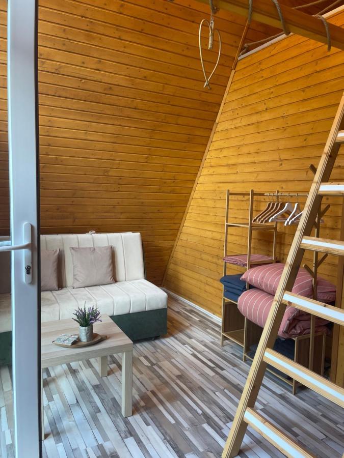 Cabane A-Frame Svinita מראה חיצוני תמונה
