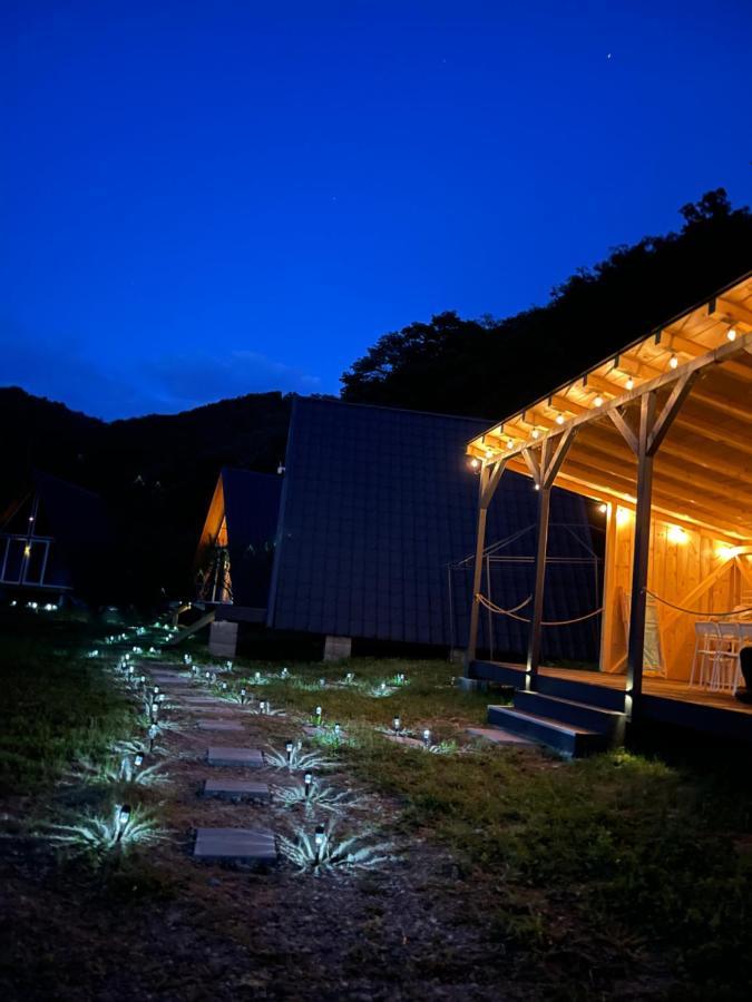 Cabane A-Frame Svinita מראה חיצוני תמונה