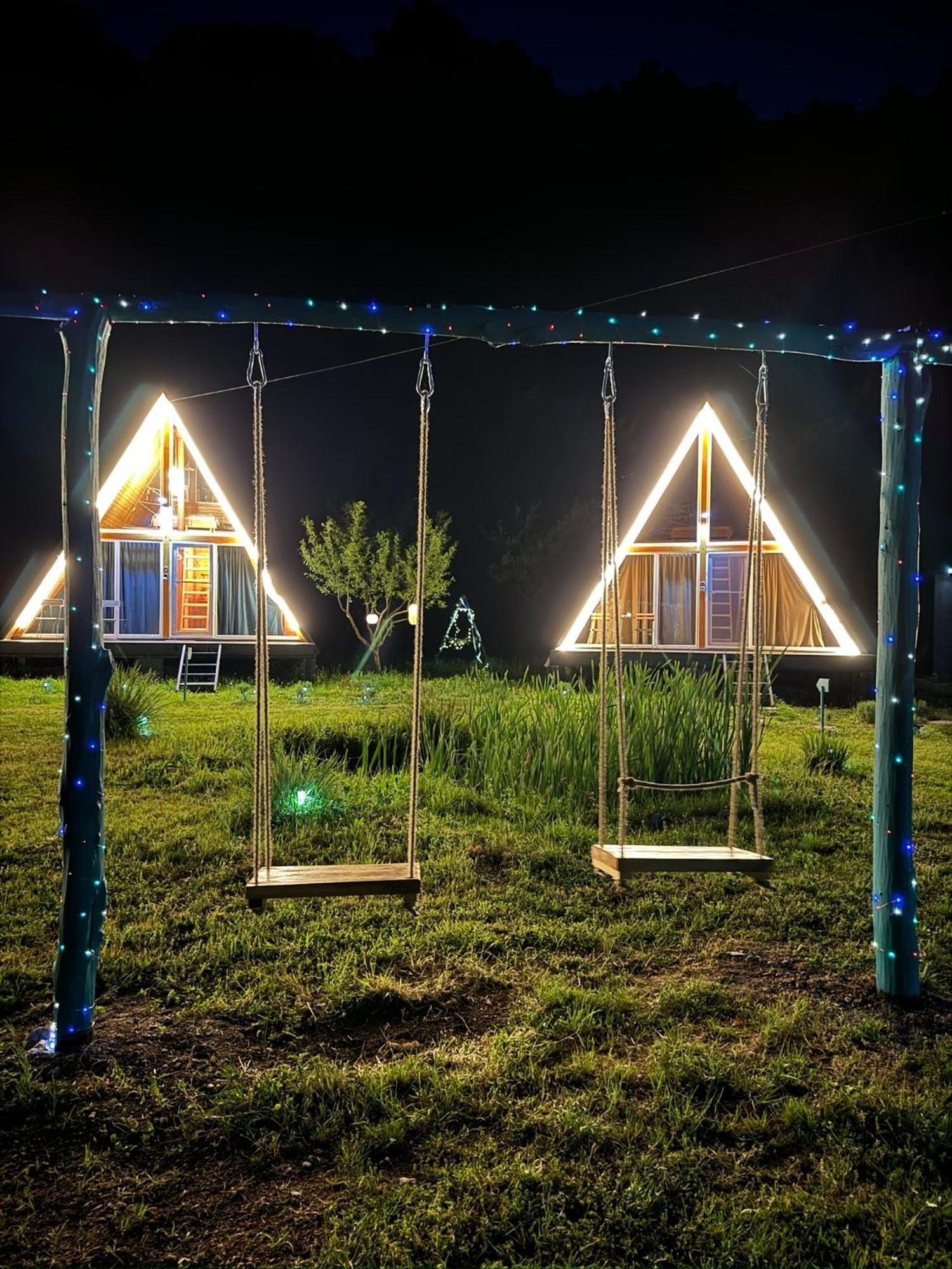 Cabane A-Frame Svinita מראה חיצוני תמונה