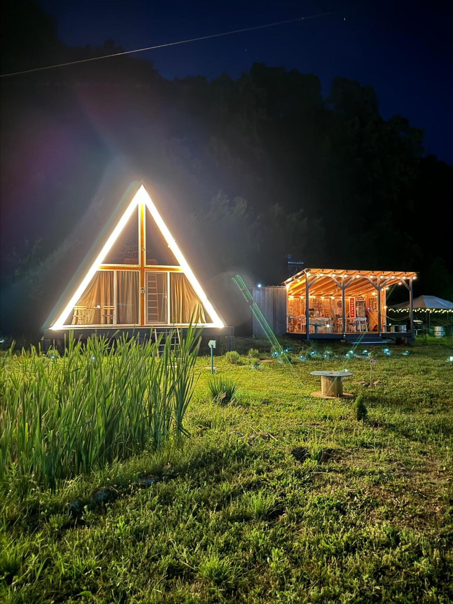 Cabane A-Frame Svinita מראה חיצוני תמונה