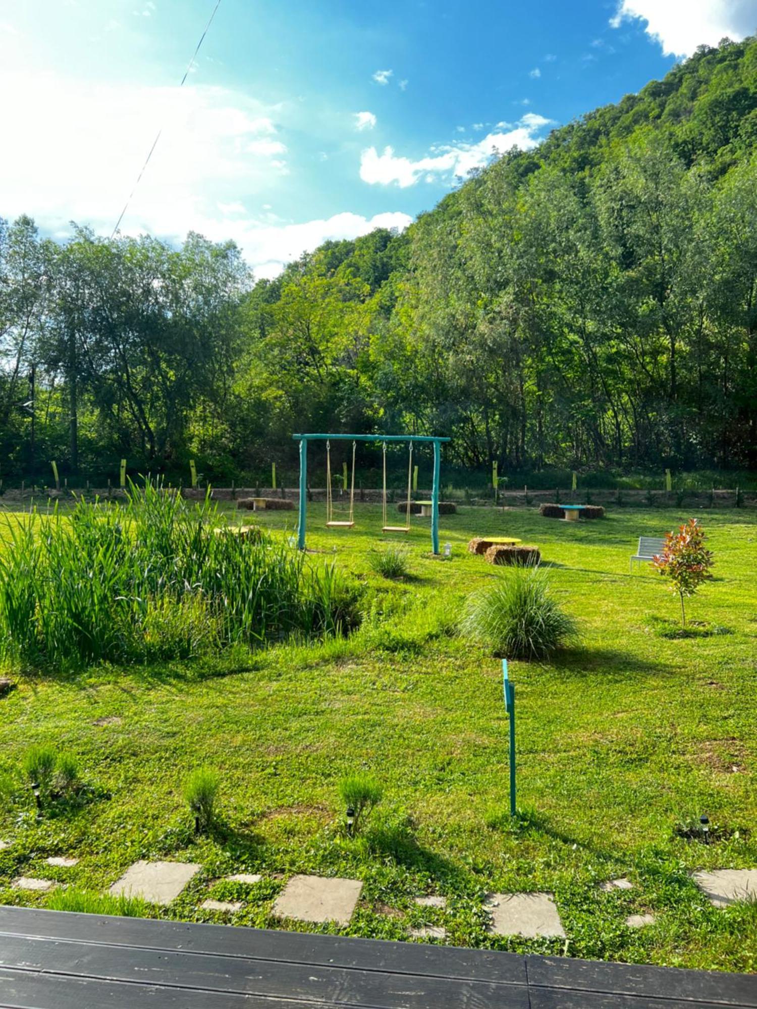 Cabane A-Frame Svinita מראה חיצוני תמונה