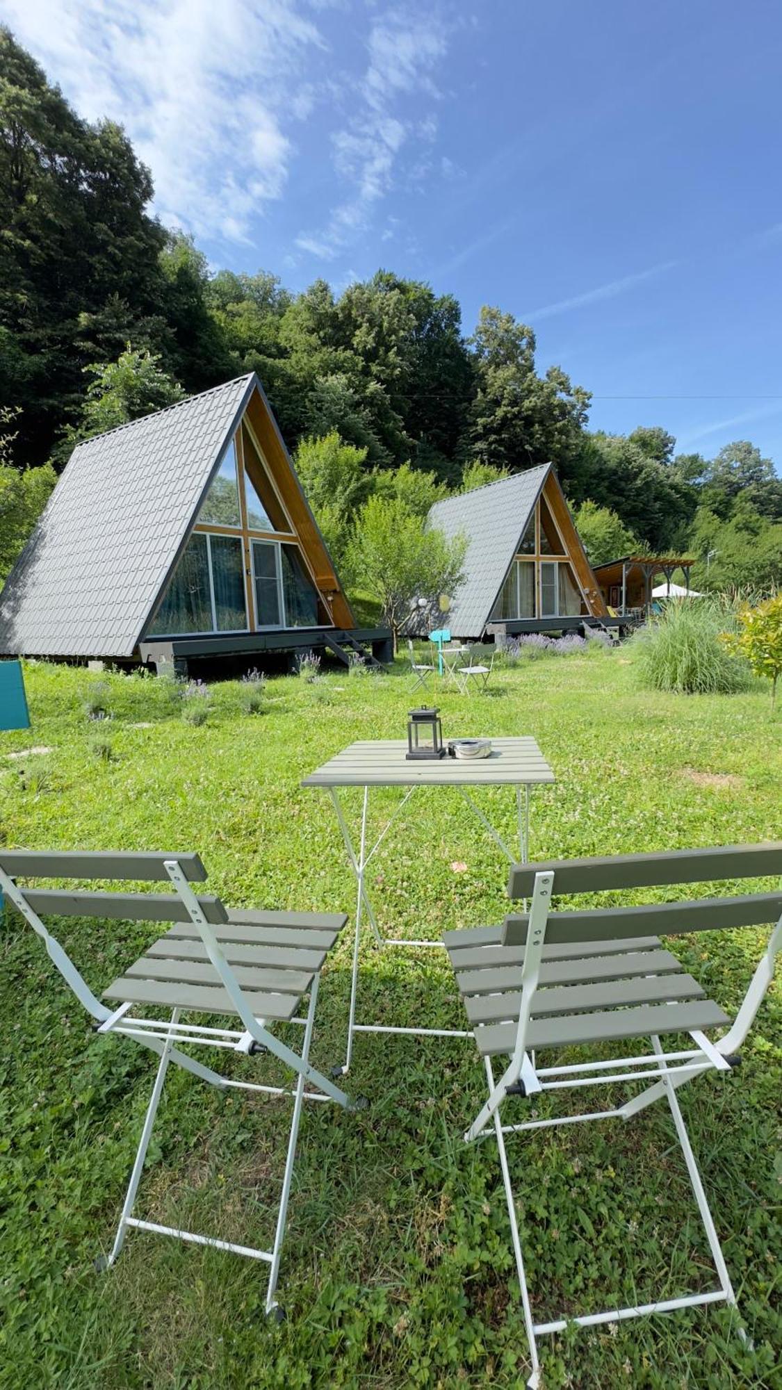 Cabane A-Frame Svinita מראה חיצוני תמונה